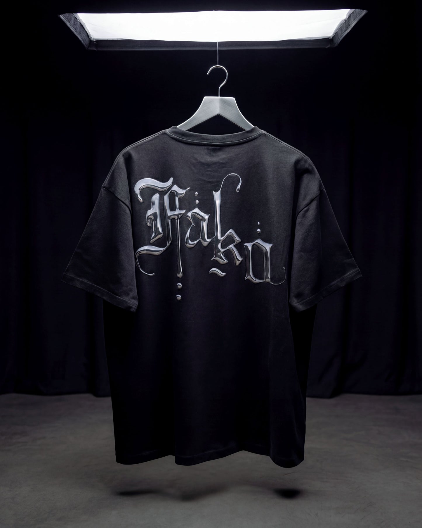 UC(C) Calligraphy T. BLACK