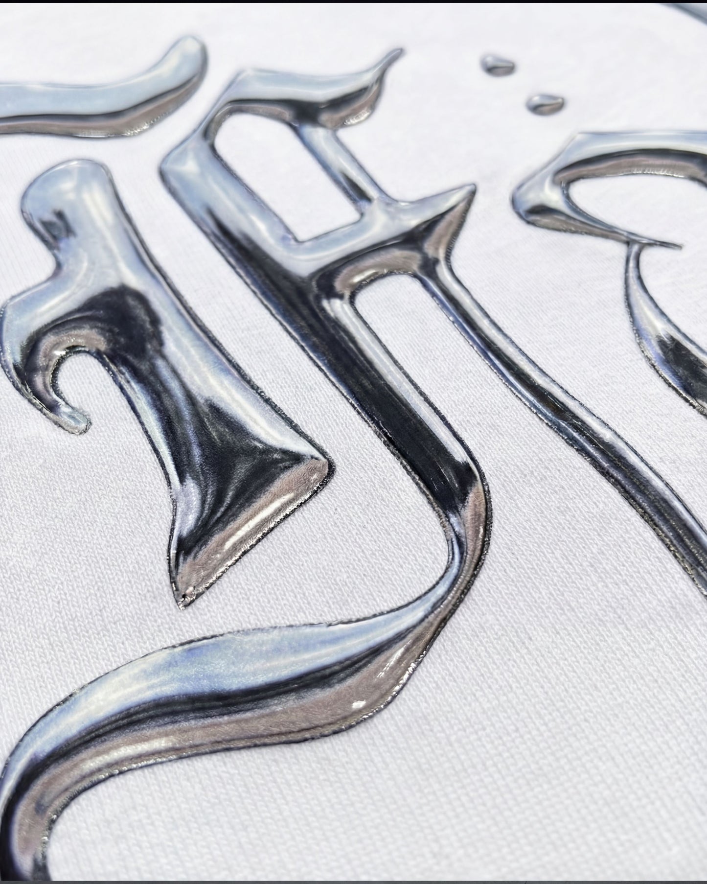 UC(C) Calligraphy T. WHITE (WOMEN)