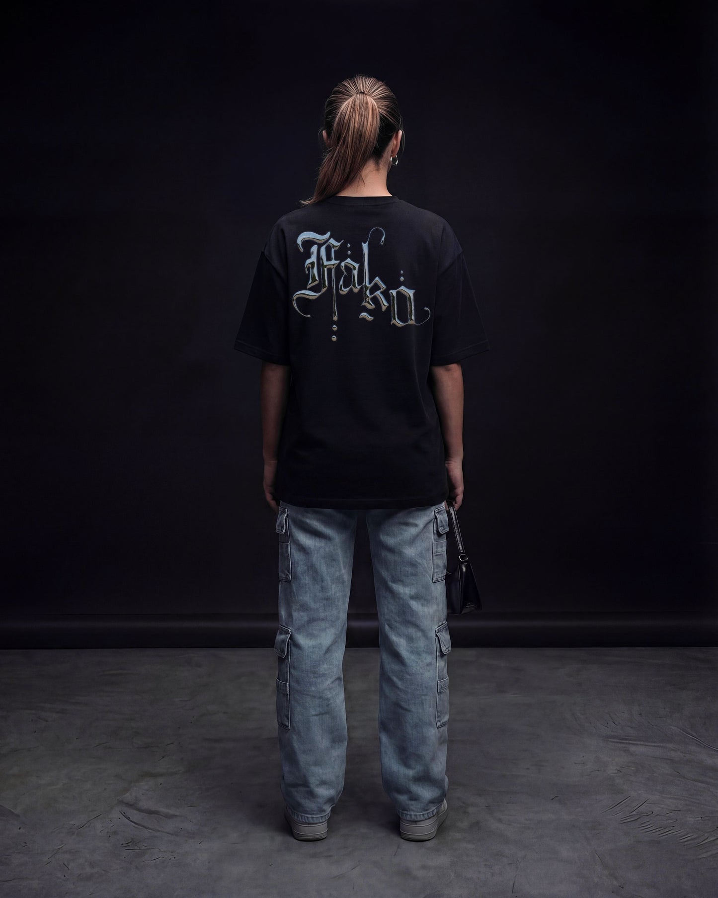 UC(C) Calligraphy T. BLACK (WOMEN)